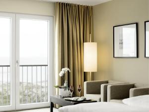 Deluxe Double Room with Side Sea View room in A-ROSA Sylt