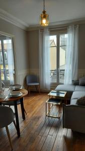 Appartements Appartement refait a neuf La Garenne Colombes : photos des chambres