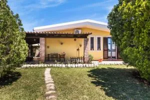 Villa Kalos near the sandy beach, parking & wifi - Calabernardo