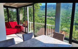 Amazing Sea-Mountain Valley View House with 3 Terraces and Huge Chill Gardens, 5min from the Sea! 