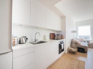 New Danish Design flat - 10 minutes to city centre