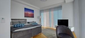 Ringi Rannakivi Residents