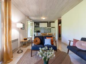 Villas Beautiful villa in Les Salelles with private pool : photos des chambres