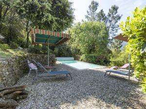 Villas Beautiful villa in Les Salelles with private pool : photos des chambres