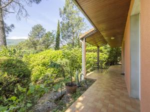 Villas Beautiful villa in Les Salelles with private pool : photos des chambres