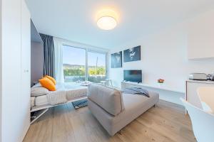 Bristol Exclusive by Wonderful Italy