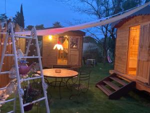 Chalets Roulottes & SPA du pont des charrettes : photos des chambres