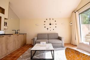 Appartements Appart13 piscine chauffee de luxe Belvoir13 a 10 min d Aix : photos des chambres
