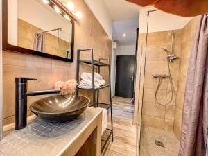 Appart'hotels Les Studios du Pecheur - Hypercentre - Clim - City Trip : photos des chambres