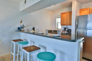 2 - Beach Club At Pass-A-Grille
