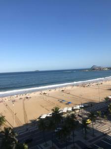 Lindo apartamento na avenida atlântica Copacabana R.J