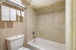 Double Room with Two Double Beds - Non-Smoking room in Howard Johnson by Wyndham McDonough GA