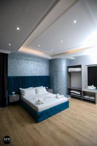 Skyhill Rooms and Suites