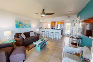2 - Beach Club At Pass-A-Grille