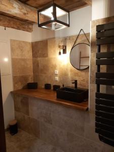 Maisons de vacances Ferme de Beauregard -LANARCE 07660 - jacuzzi et sauna : photos des chambres