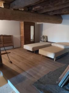 Maisons de vacances La Ferme de Beauregard SPA -LANARCE 07660 - jacuzzi et sauna : photos des chambres