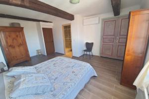 Maisons de vacances Belle Maison de village a Roquebrune-sur-Argens : photos des chambres