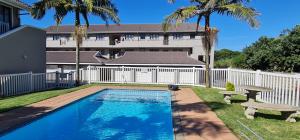 8 Oceans on the Beach