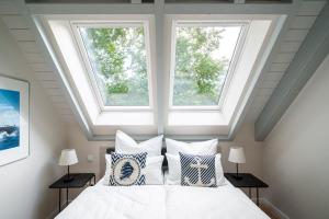 5 Sterne Wellness-Ferienhaus "Dünenrose" mit Sauna, Kamin & Terrasse - ruhig am Ostseewald in Zingst