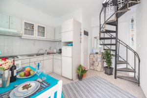 Jaana & Akis Holiday Home 1&2, Haraki