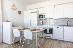 Arctic Penthouse City Suite