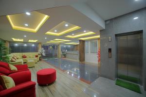 SM Royal Suites - Hotel near Kempegowda international Airport Bangalore