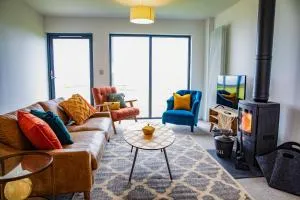 2 Bed Ground Floor Apartment - 3 Plas - Pistyll