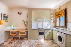 Barış Apartment with Seaview