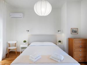 Modern Penthouse overlooking Halkis