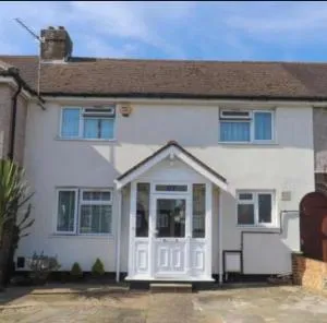 HomeStay with free parking - close to Heathrow - West Drayton