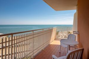 Comfort Double Room with Front Sea View