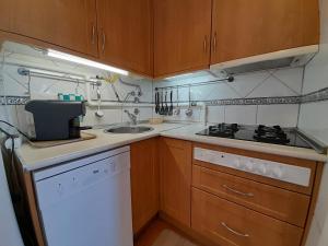 Fortaleza 1BDR Apartment WBalcony by LovelyStay