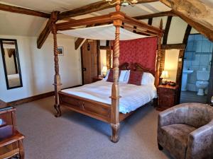 Feature Room room in Collaven Manor