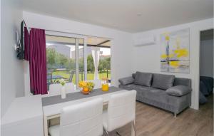 Gorgeous Home In Sveti Filip I Jakov