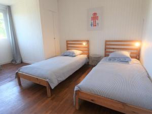 Grande Maison Rénovée 3* à Bénodet, Jardin Clos, Salle de Jeux, Parking, Wifi, Terrasse, 4 chambres - FR-1-481-112