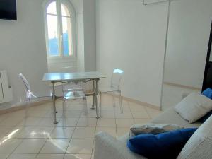 Appartements Appartement Collioure, 1 piece, 3 personnes - FR-1-225-734 : photos des chambres