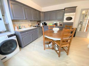Appartements Appartement jardin, terrasse, parking prive, a 10 min de la plage, proche centre Benodet - FR-1-481-114 : photos des chambres