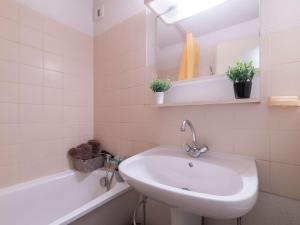 Appartements Appartement 8 personnes avec balcon sud, navette telecabine a proximite, Saint-Lary-Soulan - FR-1-296-388 : photos des chambres