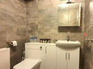 Superior Triple Room room in The Bugle Inn