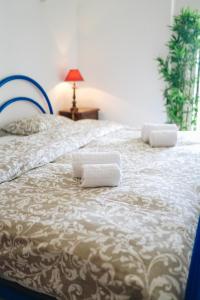 Shiny Central Flat - Pool