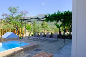 Holidays2Malaga Fresquedal 2 bedrooms apartment with pool BBQ WiFi in countryside