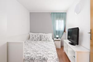 Stone Lady Holiday home with pool&hot tub,sauna,bbq,garden