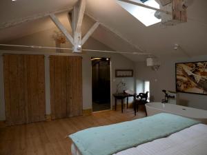 B&B / Chambres d'hotes Chateau Fleur D'Aya : Chambre Double ou Lits Jumeaux Deluxe – Vue sur Jardin