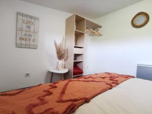 Appartements Maison de vacances L'Hote Champetre campagne arlesienne : photos des chambres