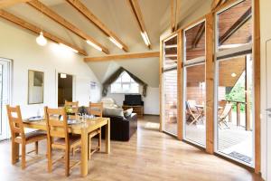 Kotedžai GULBĖS TAKAS Šventojoje