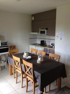 Petit Chalet 5 pers piscine sauna 2 chambres