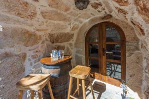 STARA KUĆA - old stone house