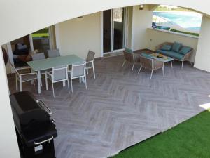 Magic Corner on Golden Mile