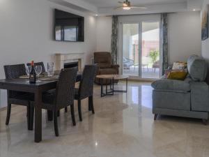 Magic Corner on Golden Mile