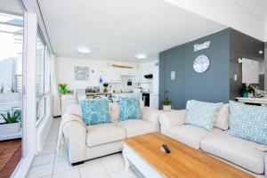 Ocean Blue at Chakas Cove, Beachfront Apartment